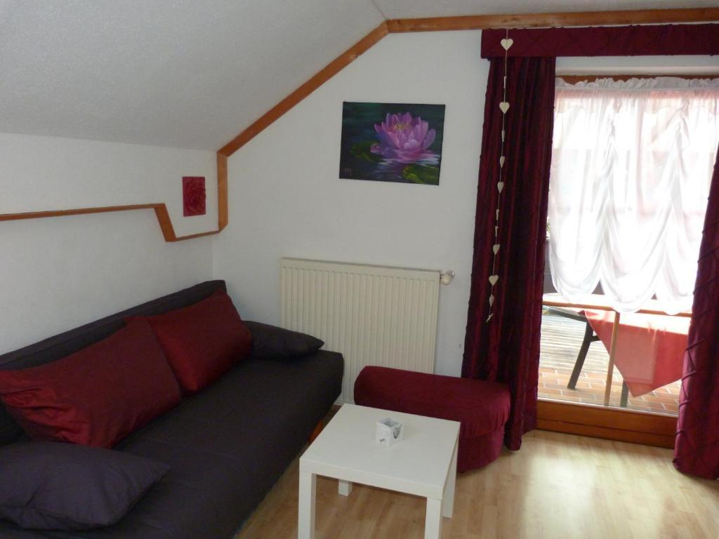 Ferienhaus Bluemel Inkl. Freier Strandbadeintritt Velden am Woerthersee Room photo